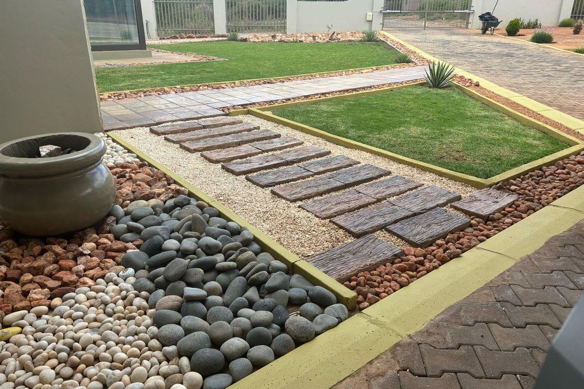 EXCLUSIVE HOUSE FOR SALE IN FINKENSTEIN ESTATE - Photo 2