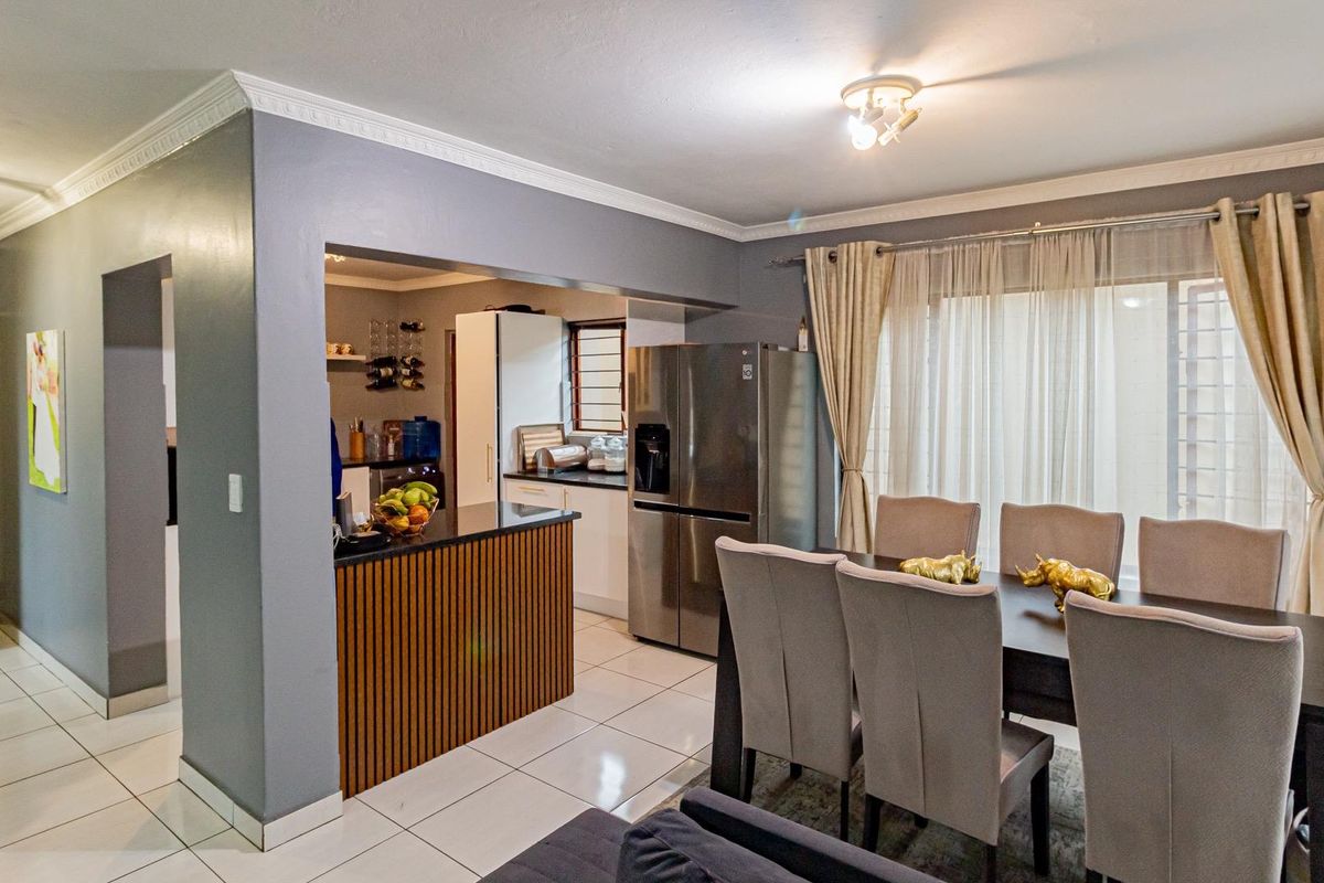 Charming 3-Bedroom Cluster in Secure Craigavon Estate - Photo 5