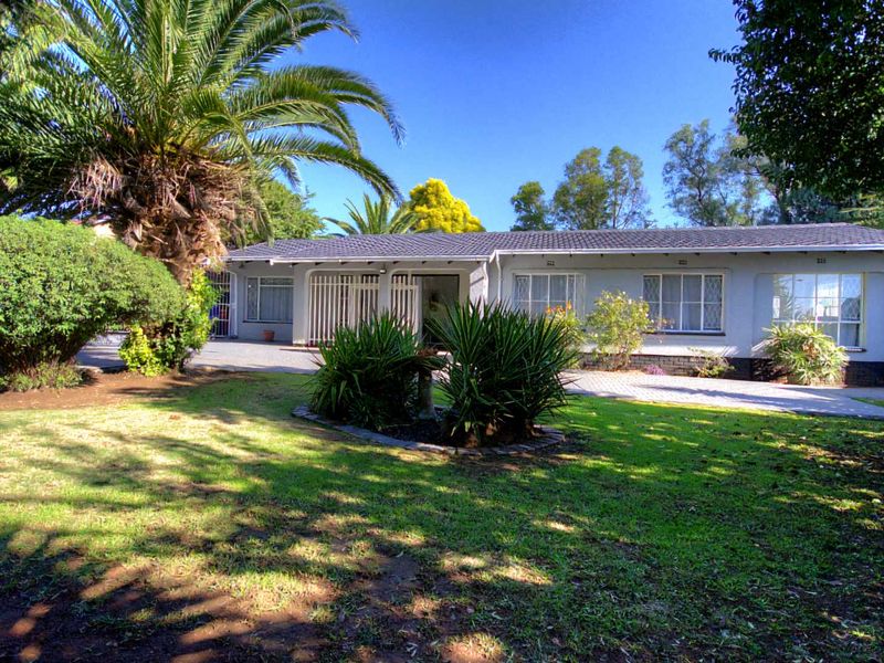 Renovated beauty with teen pad - Photo 5