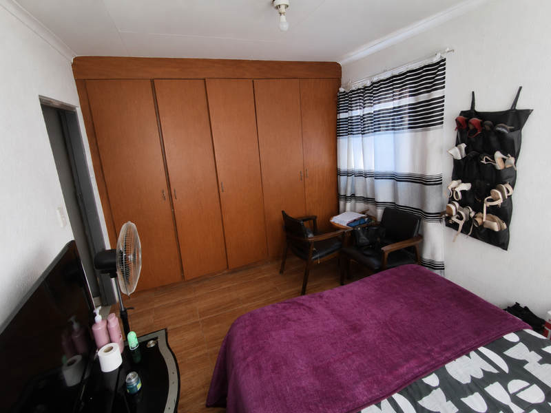 3 Bedroom House in Nellmapius - Photo 9