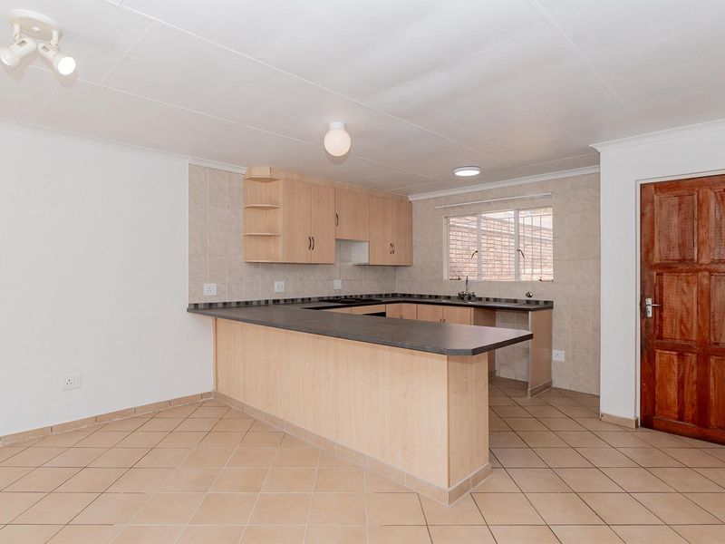 Spacious 3-Bedroom, 2-Bathroom Lock-Up-and-Go Townhouse in Terenure – Welcome Home! - Photo 6