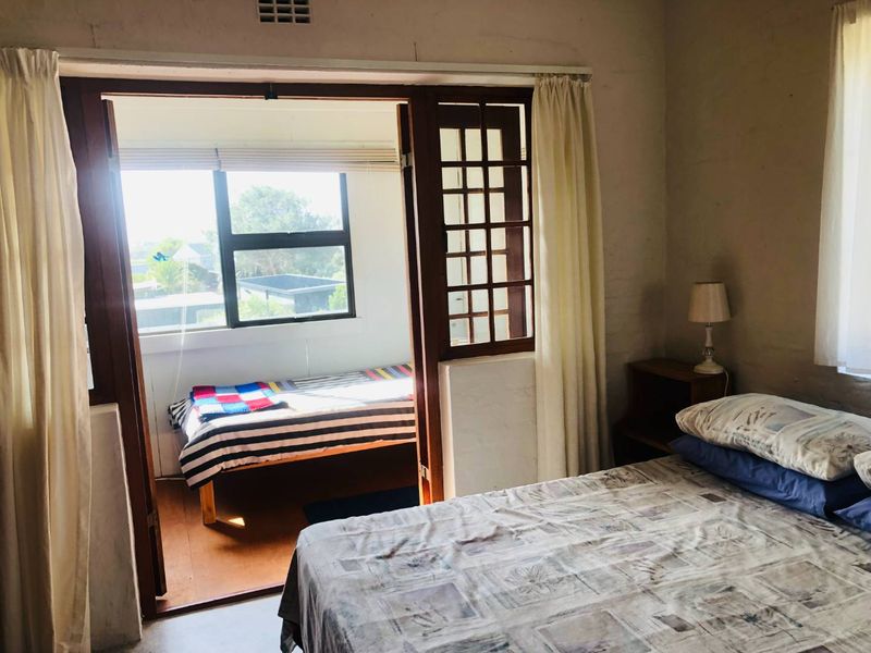 Charming Country-Style Retreat - Photo 10