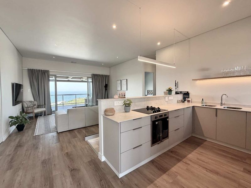 Renovated 4 Bedroom Townhouse with Sea View - Photo 5