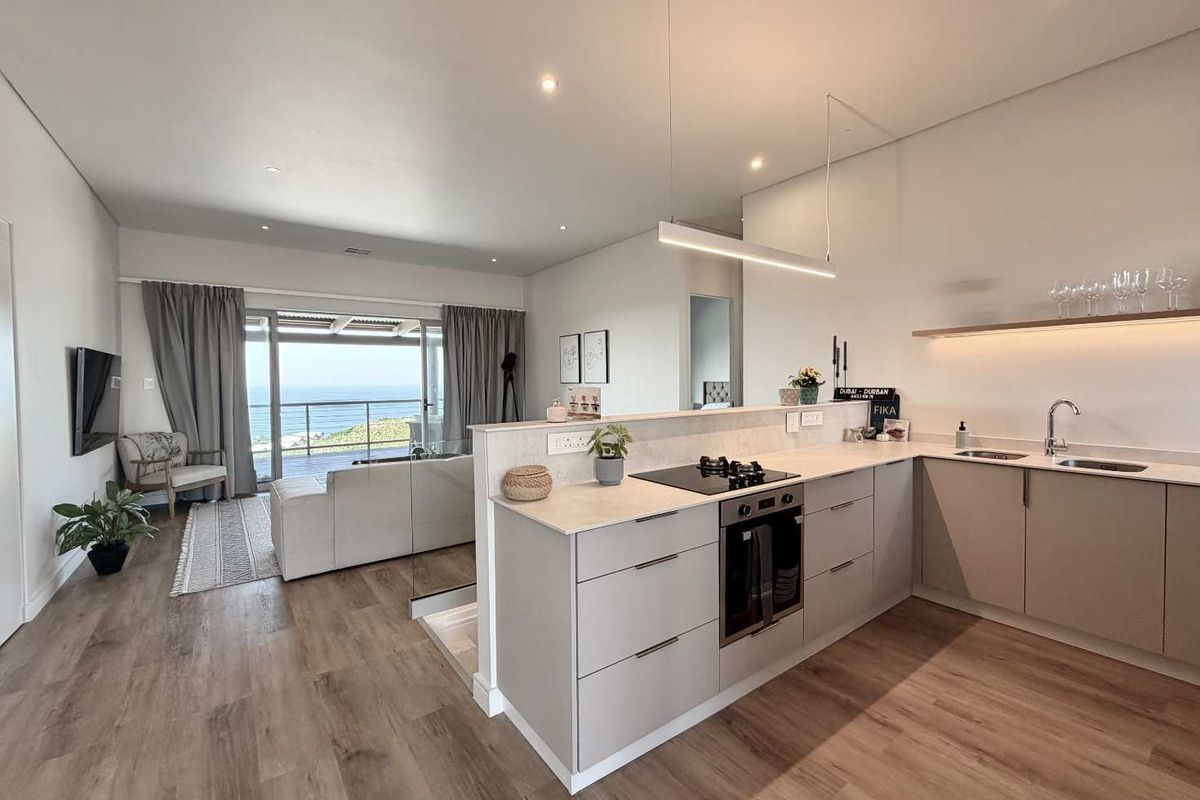 Renovated 4 Bedroom Townhouse with Sea View - Photo 5