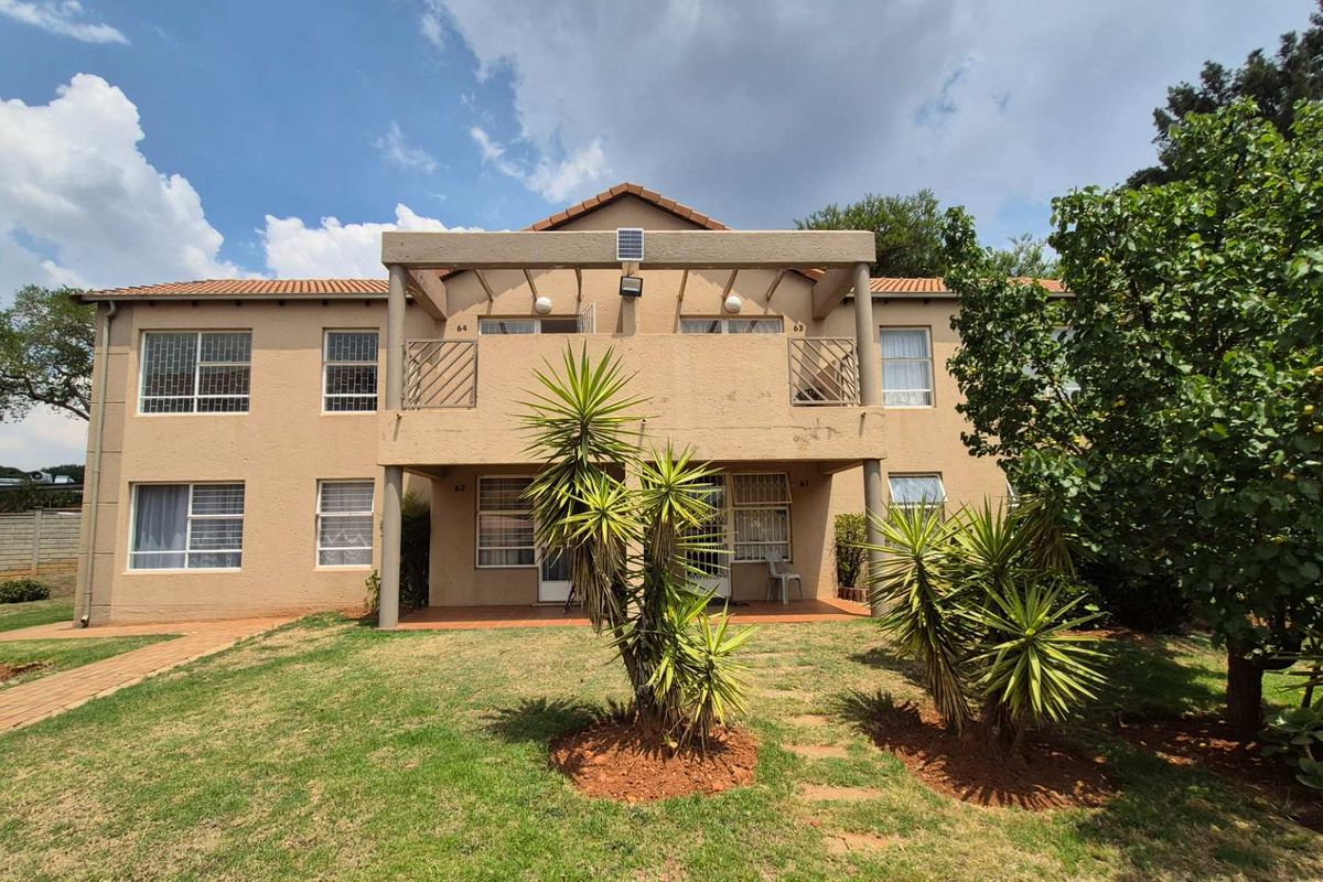 Affordable 3 Bedroom First Floor Apartment - Move In Ready. Priced To Sell !! - Photo 2