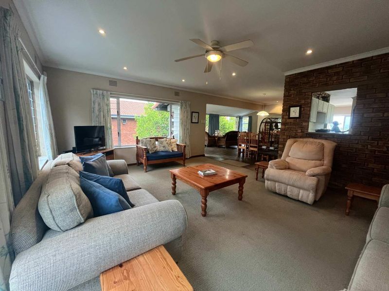 Hendra - Charming Family Haven in Umgeni Park – A Peaceful Retreat to Create Endless Memories - Photo 6