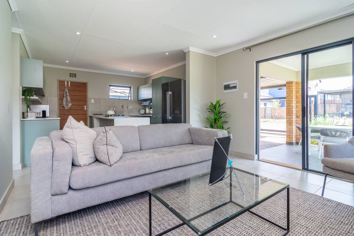 Stunning 89m2 3-Bedroom Home in Lion Pride Lifestyle Estate - Photo 4