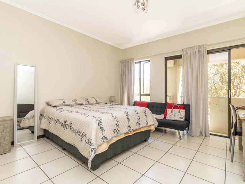 Studio Apartment for Lifestyle and Value - Photo 7