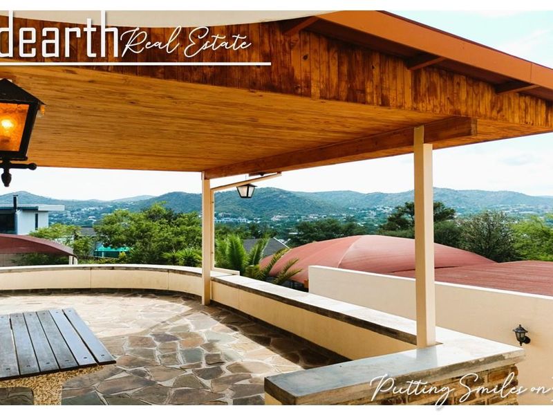 "A Versatile Rental Retreat in Klein Windhoek- Berg Street" - Photo 5