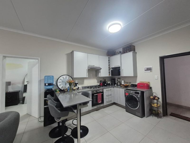 2bedrooms 2 bathrooms - Photo 7