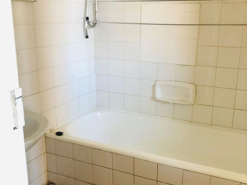 Explore Ideal Living: Security & Convenience Combined! - Photo 7