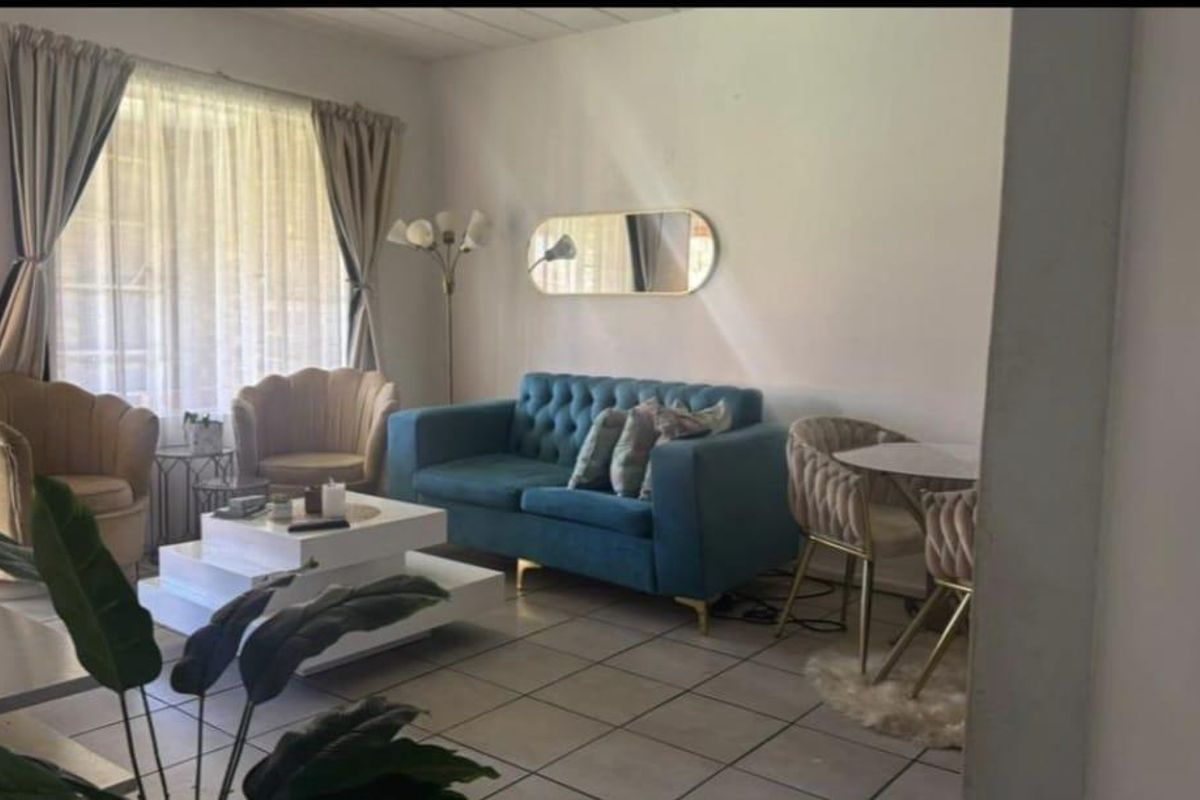 2 Bedroom House For Sale! - Photo 4