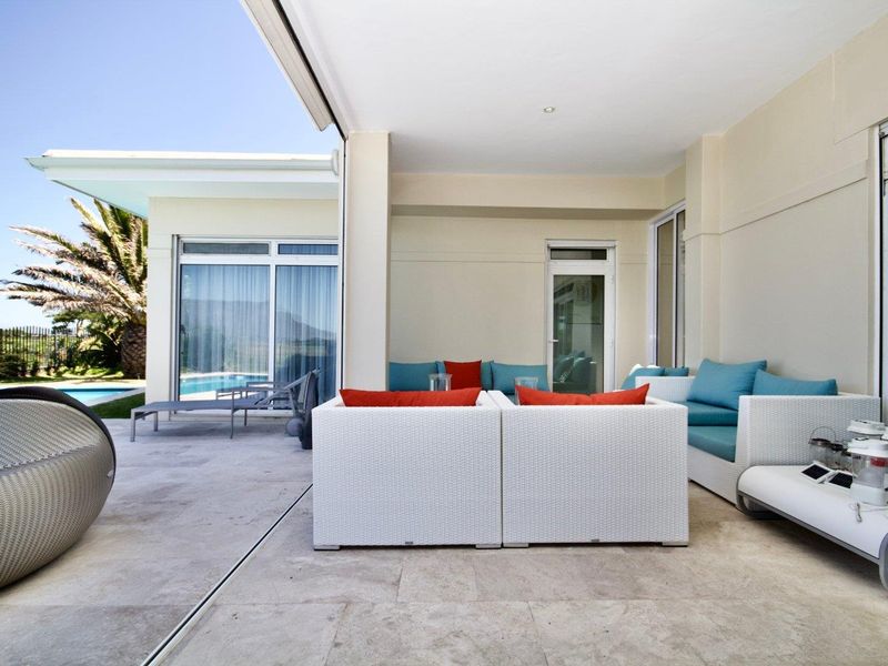 Fully Furnished Luxury beachfront home in Sunset Links Golf Estate - Photo 10