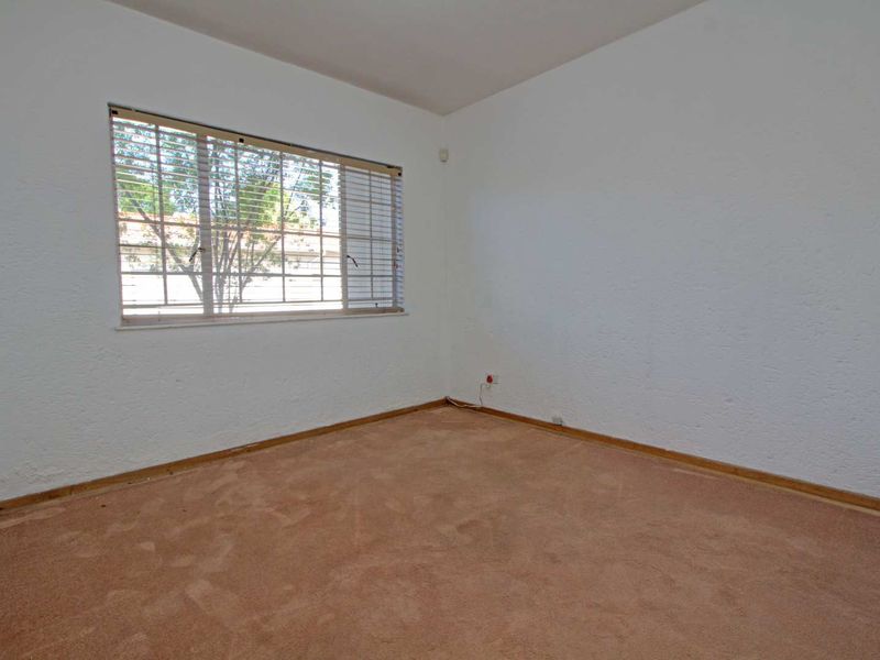 Unbeatable Value: Townhouse from R990k - Photo 8