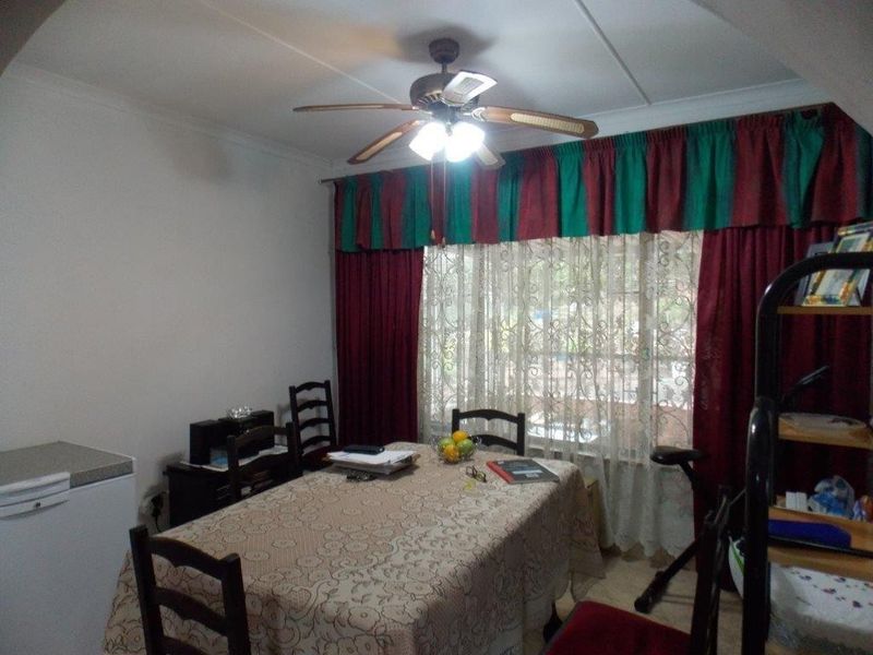 WELL MAINTAINED AND NEAT 5 BED HOUSE IN KHARWASTAN - Photo 9
