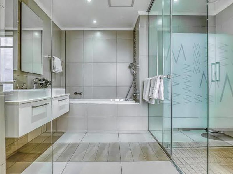 A FULLY FURNISHED HOTEL APARTMENT - Photo 10