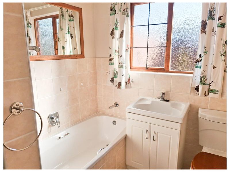 Retire in style - Amber Valley, Howick North - Photo 9