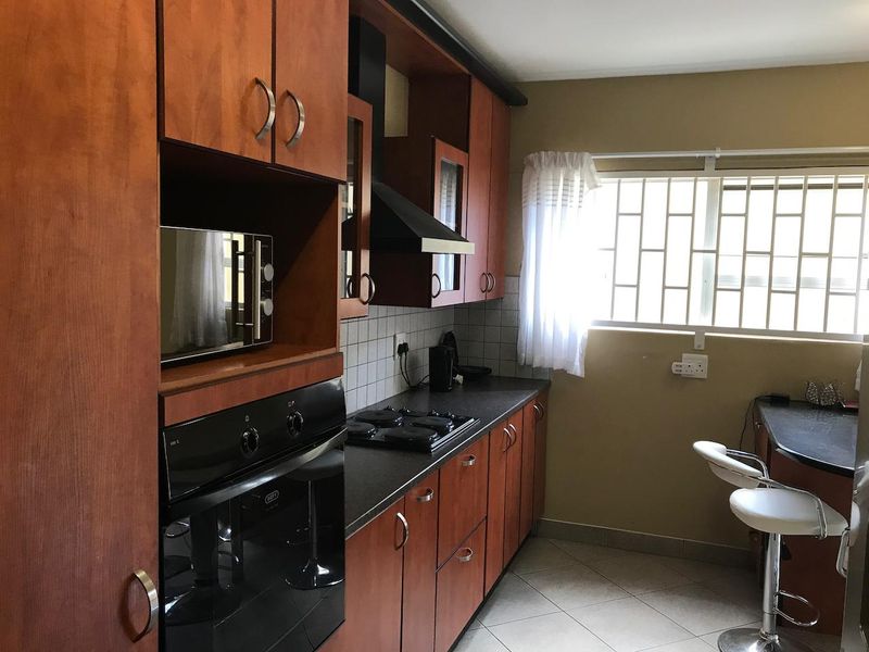 Lock-up-and-go Townhouse in Klein Windhoek FOR RENT - Photo 6