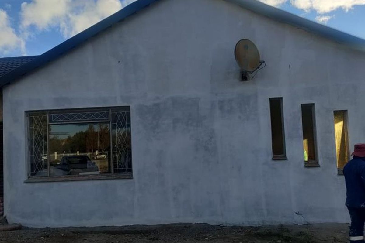 4 Bedroom family home to rent in Pellissier - Photo 4