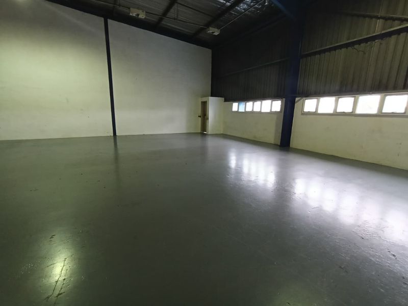 363m2 CLEAN & NEAT WAREHOUSE TO LET – HEART OF WESTMEAD - Photo 10