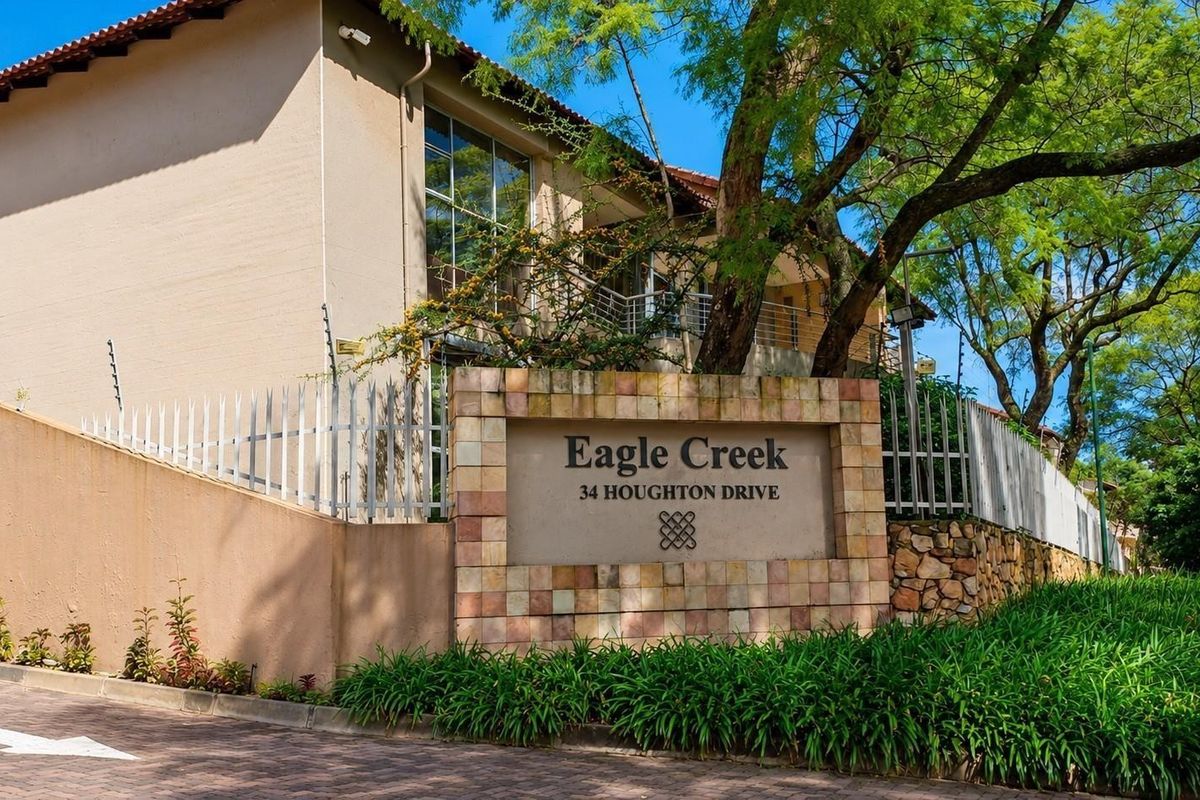 Apartment For Sale in Houghton Estate, Johannesburg - Photo 2