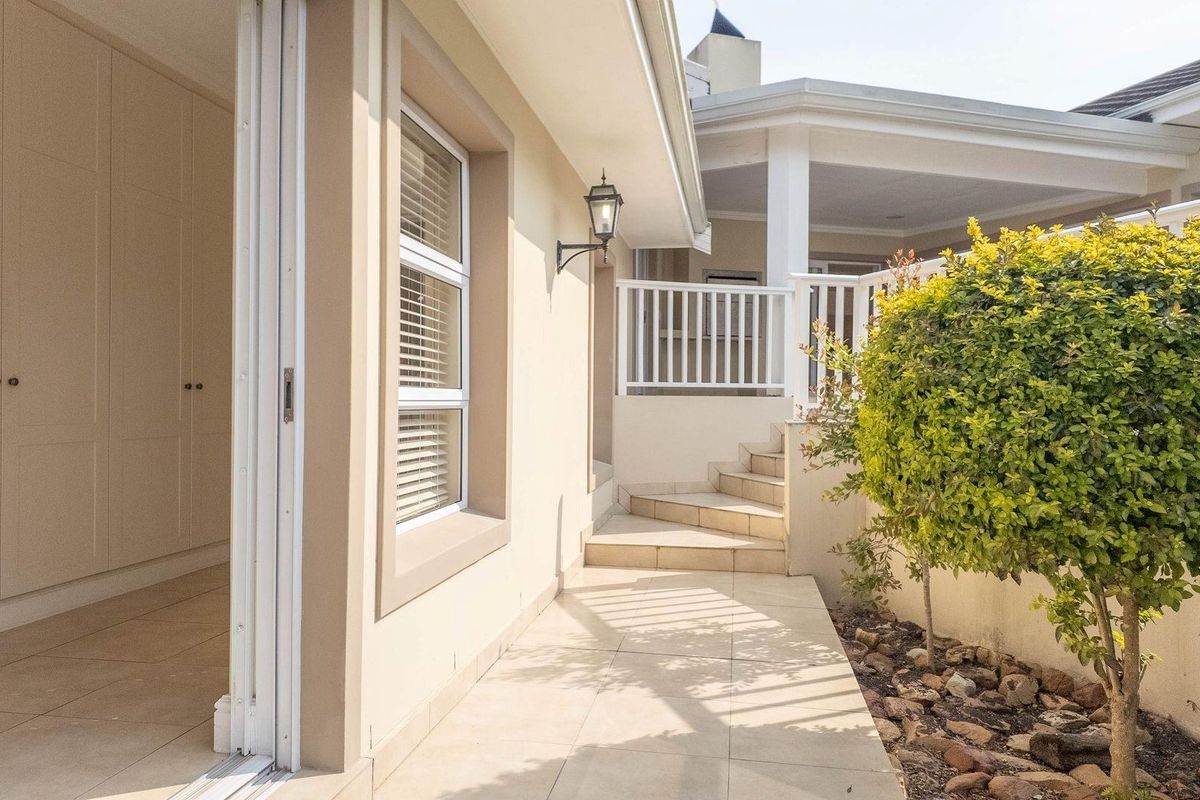 Three bedroom family home in Highlands Estate - Photo 5