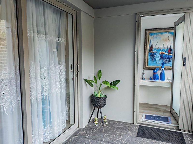 Energy-efficient apartment in prime garden route location - Photo 5