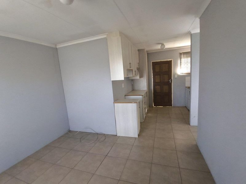 Cozy 3-Bed, 1-Bath Family Home with Massive Yard & Endless Potential! - Photo 9