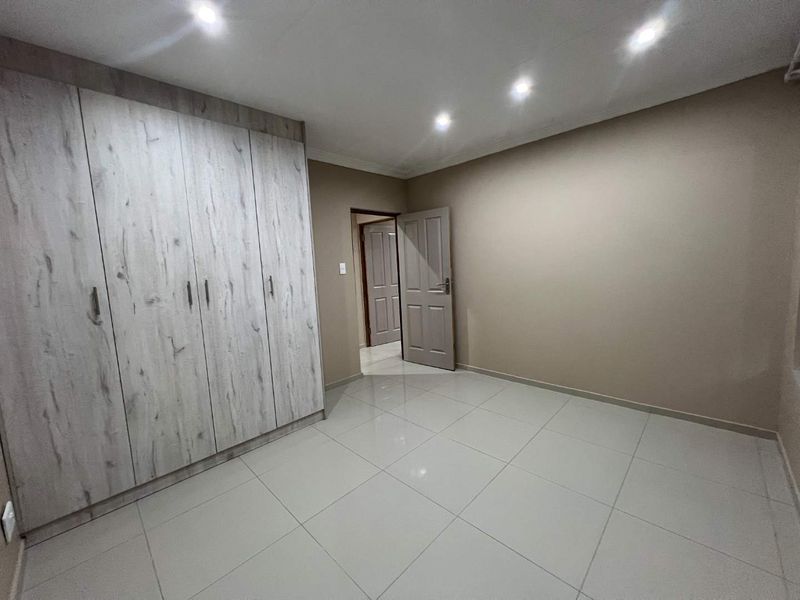 Secure and stylish: Full-Title homes with solar geysers and borehole! - Photo 9