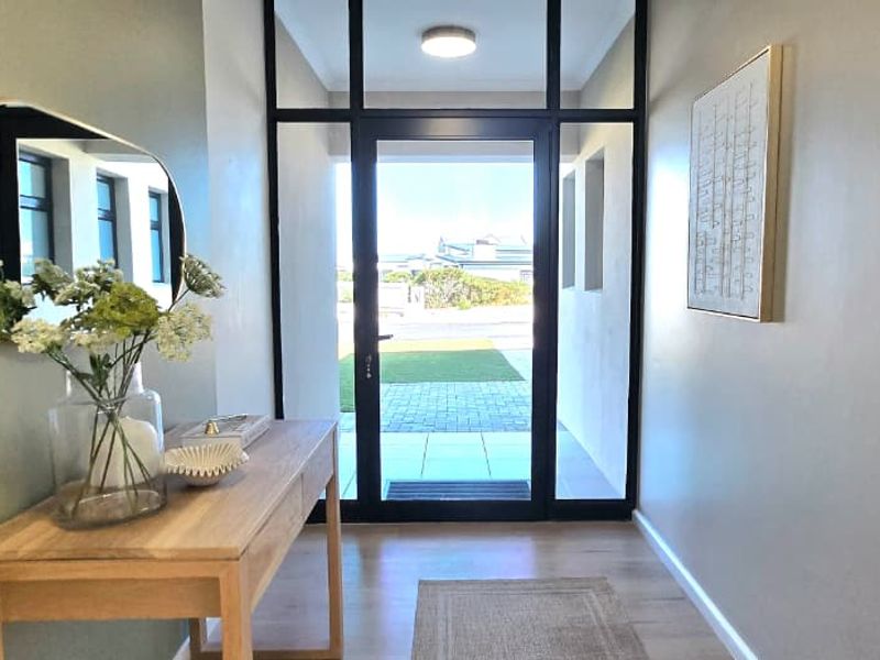 Elegant New-Build Double-Storey Home with Sea & Mountain Views | Duikersfontein, Kleinbaai - Photo 7
