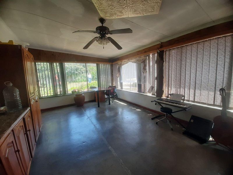 Family Home with Cottage for Sale - Photo 7