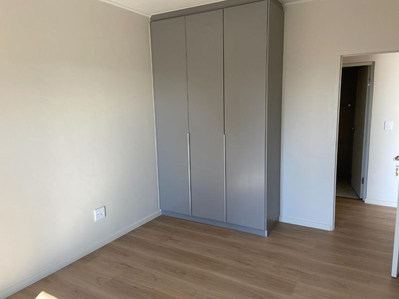 Secure 2 Bedroom Apartment – Simons Town - Photo 10