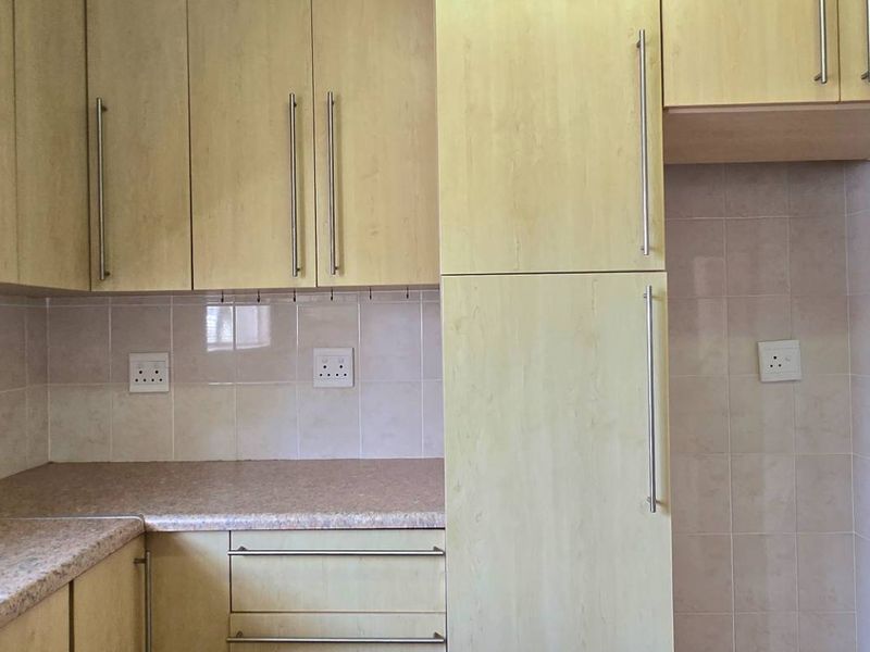 Secure Three Bedroom Coastal Home for Sale in Franskraal Close to Beach and Amenities - Photo 7