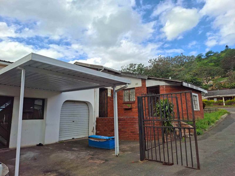 3 Bedroom house in Nagina Gardens Complex - Photo 2