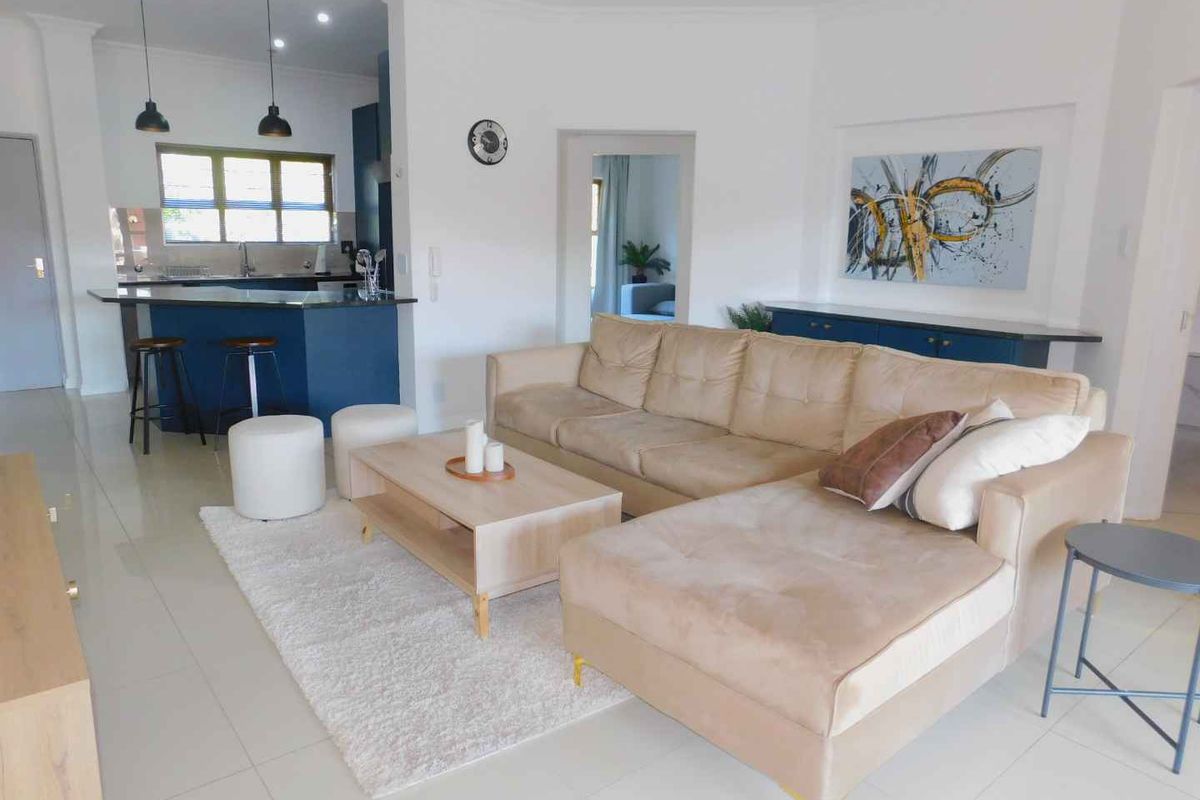 2 bedroom fully furnished apartment in Bryanston - Photo 3