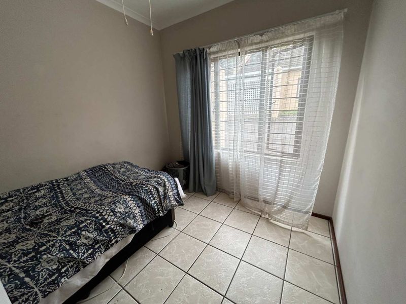 Spacious Living in a Central, Safe Complex! - Photo 10