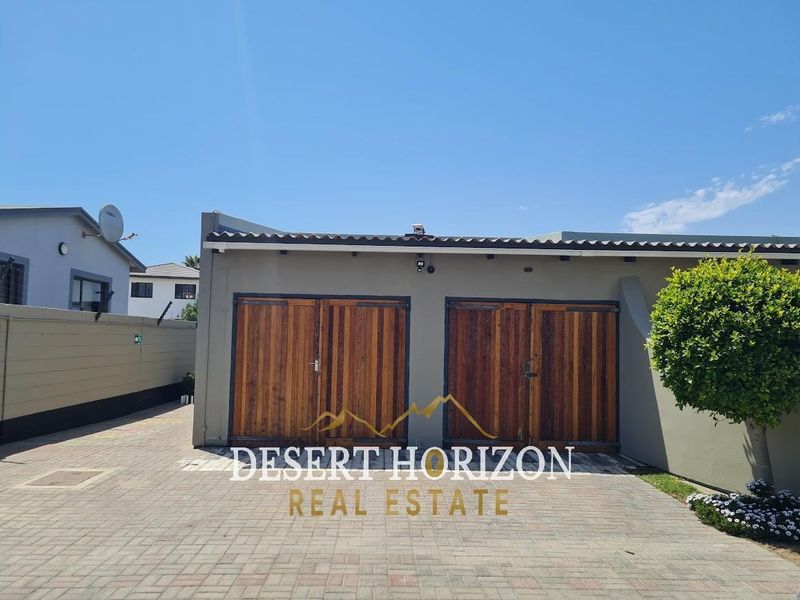 Erongo ,Swakopmund | Renovated Home with a garden oasis and flat - Photo 10