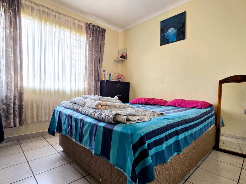 Property for Sale in La Montagne - Photo 8