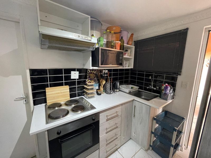 Apartment for sale in Otjomuise/ Bacardi court - Photo 9