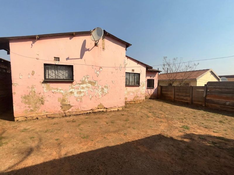 House on the market Etwatwa - Photo 8