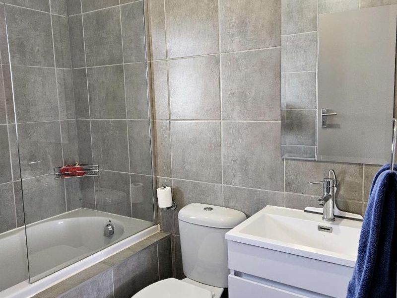 2 bedroom apartment in wolmer, Akasia - Photo 7