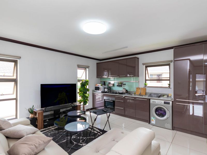 Apartment Close To Amenities - Photo 4