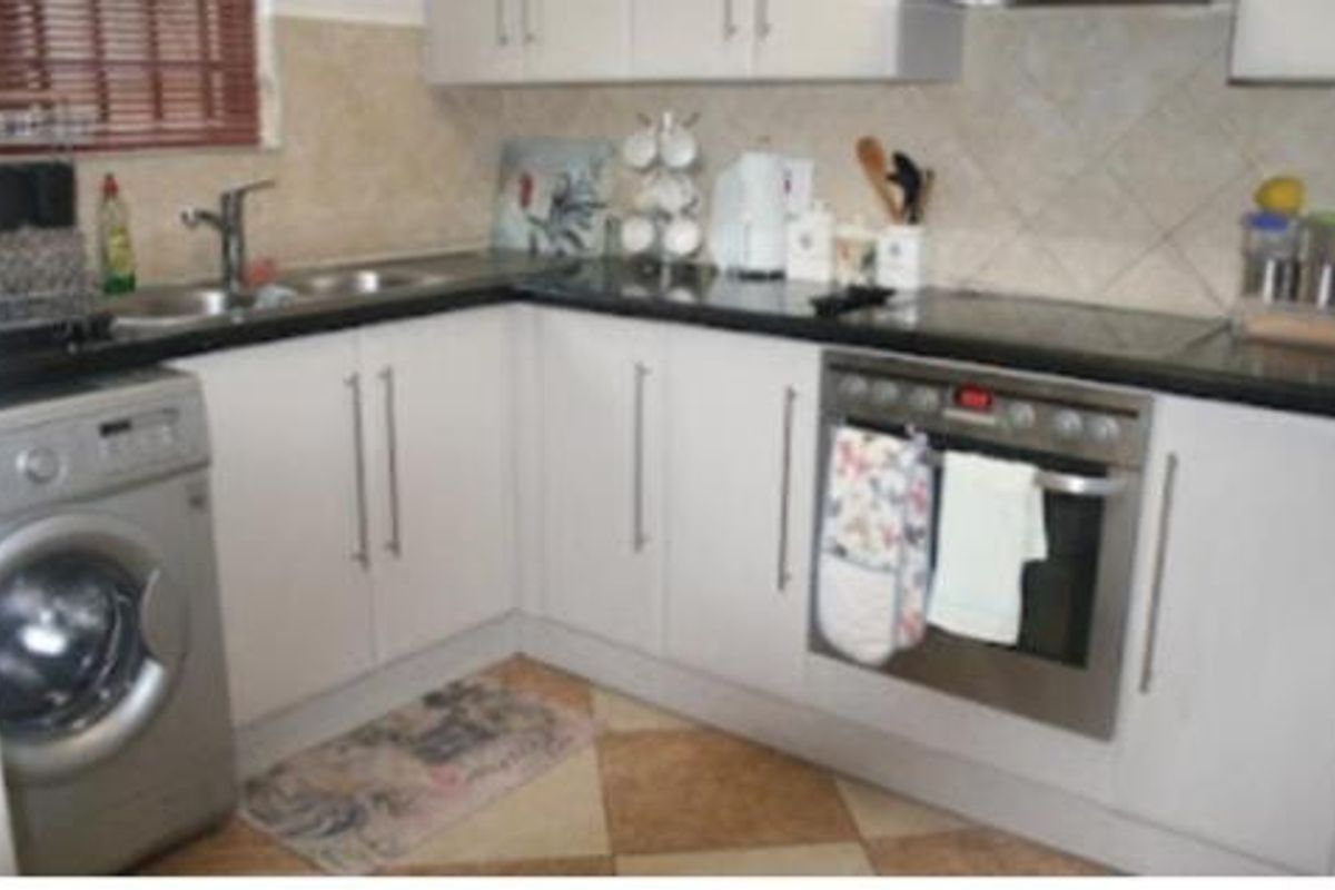 Two Bedroom Garden Unit in Edenburg - Photo 4