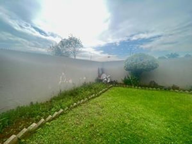 Prime Location: 3-Bed Simplex in Birch Acres at only R880k - Photo 3