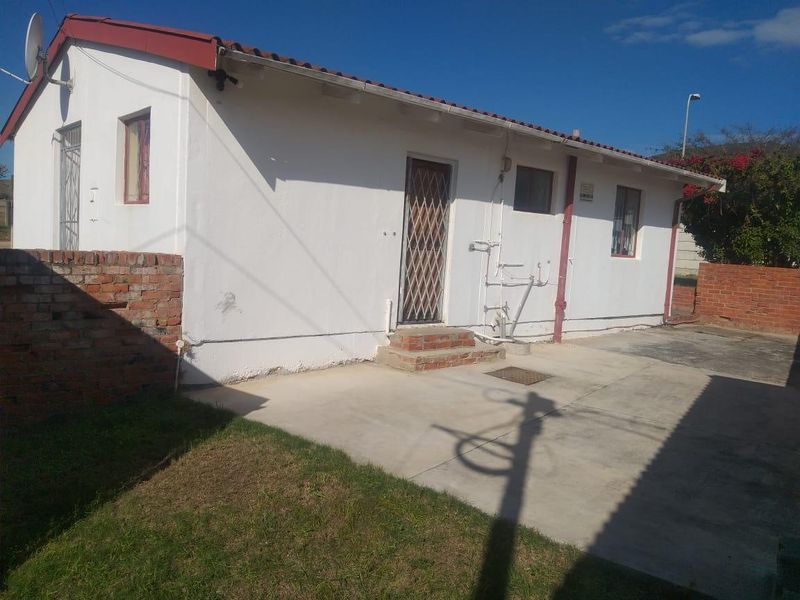 Explore this Flexible 2-Bedroom Home in Prime Spot! - Photo 3