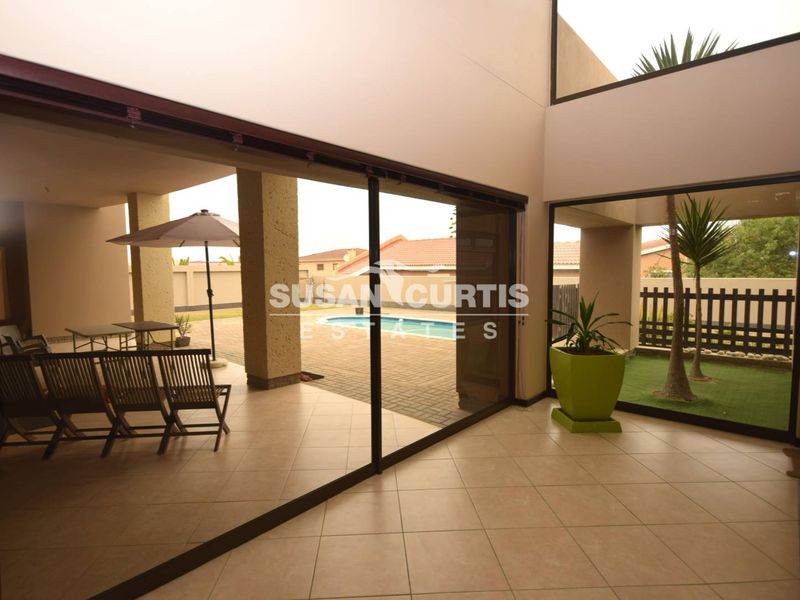 Executive Mansion - Photo 2