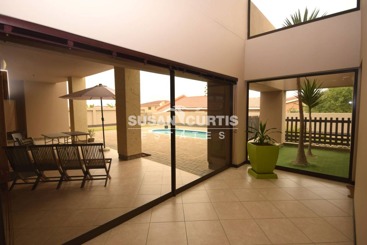 Executive Mansion - Photo 2