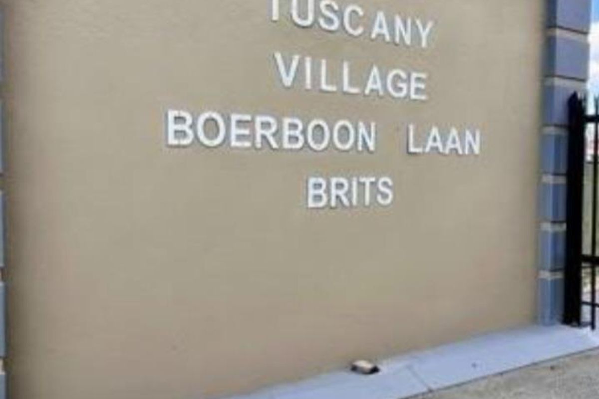 stand for sale. - Photo 4