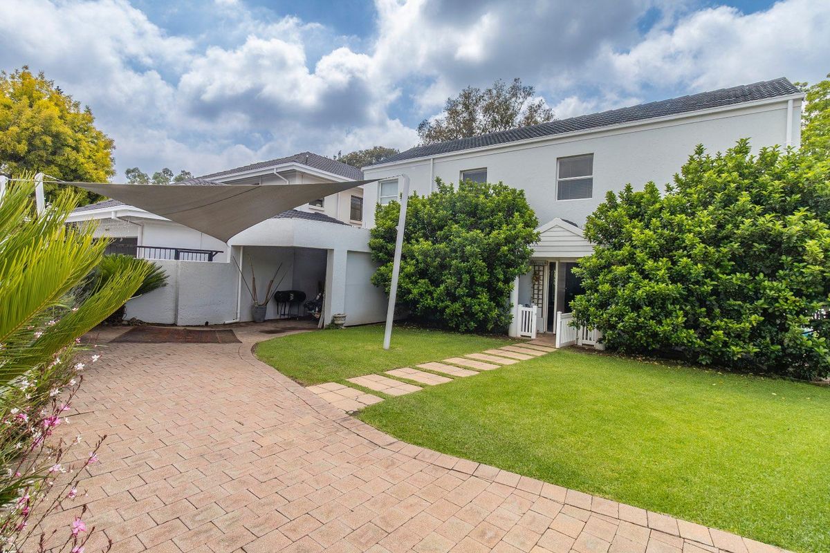 Lovely three bedroom duplex in a safe secure Estate - Photo 3