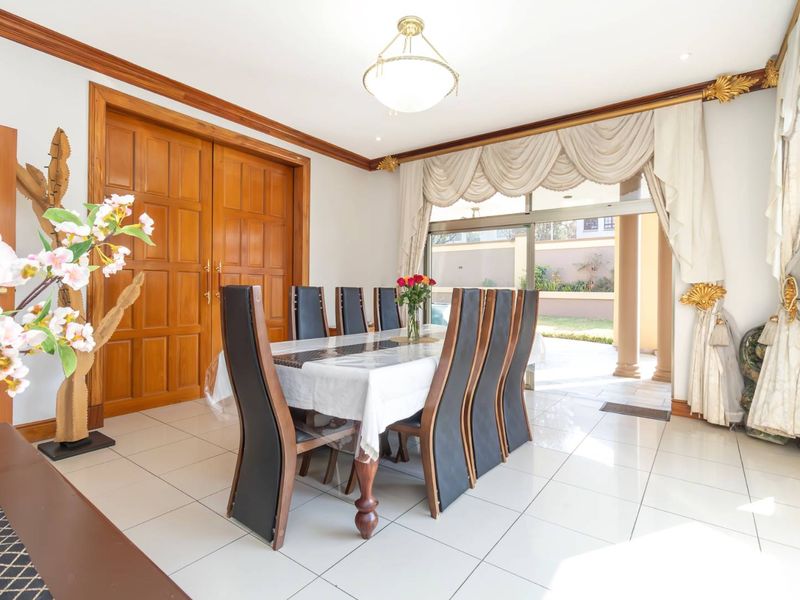 Extended family living in the heart of the Kyalami Estate - Photo 10